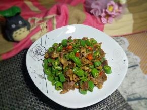 一道美味的尖椒爆炒鸡胗制作完成。