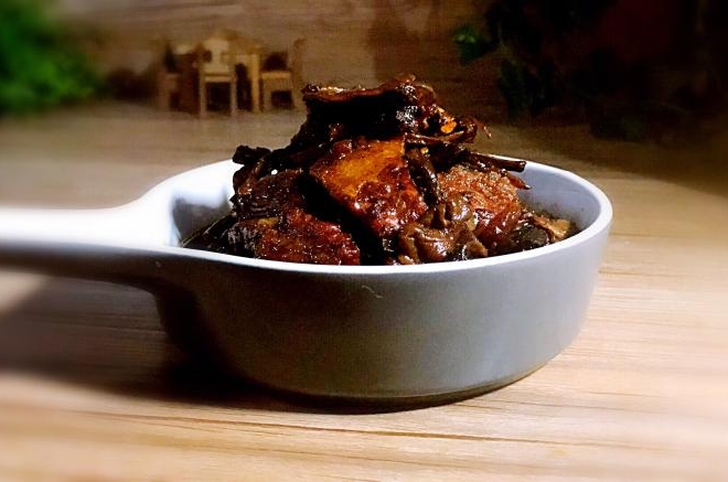 茶树菇烧肉