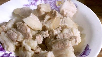 捞出沥干水分，备用