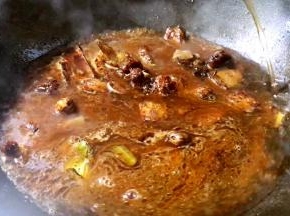 加入泡茶树菇的水