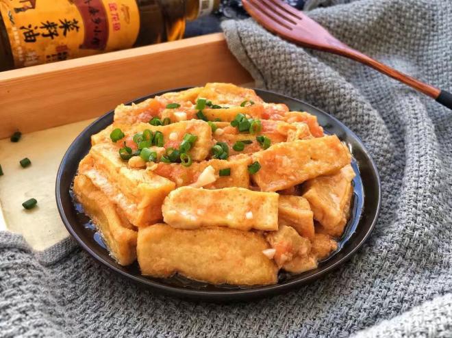 番茄焖石屏豆腐