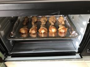 送入烤箱中层195度上下火30分钟