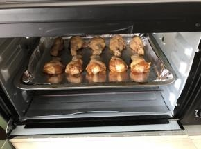 送入烤箱中层195度上下火30分钟