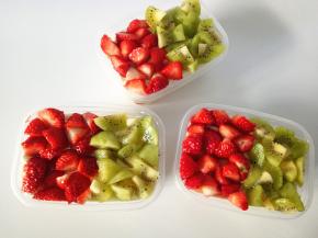 放最上面一层水果。