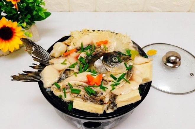 年年有鱼---草鱼豆腐煲