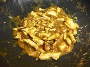 剩余的面饼可以冻在冰箱里，要吃的时候拿出来蒸一蒸就可以用了。