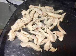 汤汁收浓稠了即可。