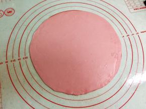 然后下洋葱丝炒香。