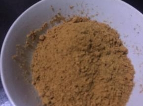 黑糖饼干用破壁机打碎，试过擀面杖，发现每次食品袋都破了，还是破壁机最好用