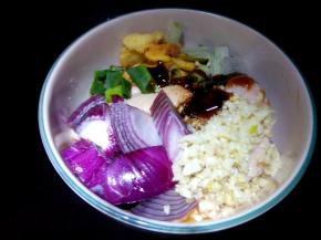 放料酒，生抽，盐，糖，蚝油调味。