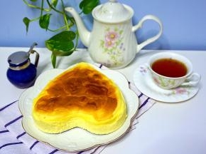 脱模，美味的舒芙蕾芝士蛋糕做好了