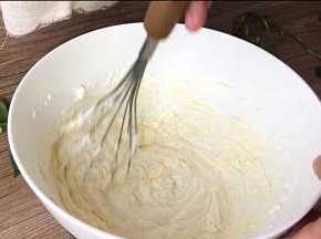 搅拌至顺滑