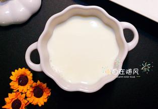 牛奶和姜汁相遇会慢慢凝固 口感非常滑嫩