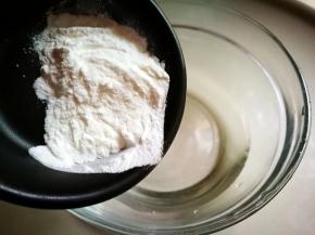 生粉加水调成水淀粉