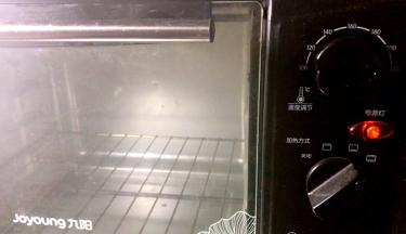 烤箱220度预热10分钟