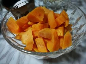 红薯蒸熟切丁
