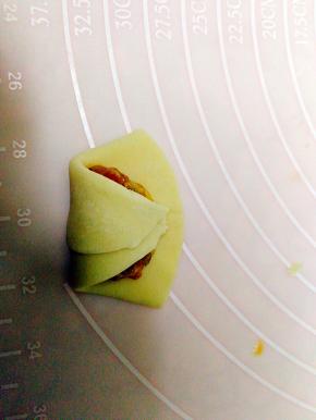 将馅心包起来