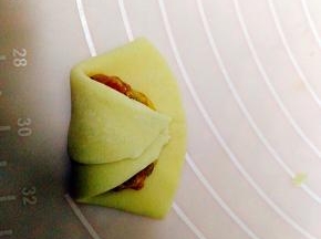 将馅心包起来