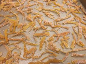 继续放到容器中晾一晚上即可