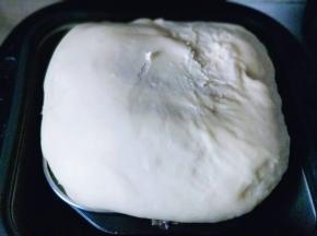 启动面包机发酵功能，自动时间为1:30。