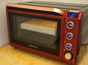 然后转为上火190度，下火不变，继续烤5分钟，让表皮上色。