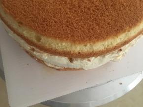 想要萌萌哒的小猴子感觉，最上面那层蛋糕坯要用厨房剪刀剪成小圆角