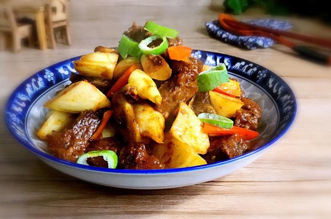 茭白烧牛腿肉