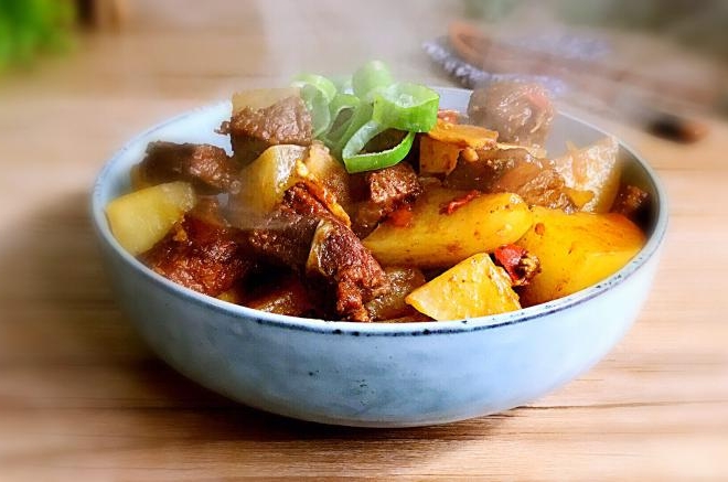 白萝卜烧牛肉