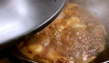 转小火慢炖1小时