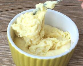 加一层厚厚的榴莲酱