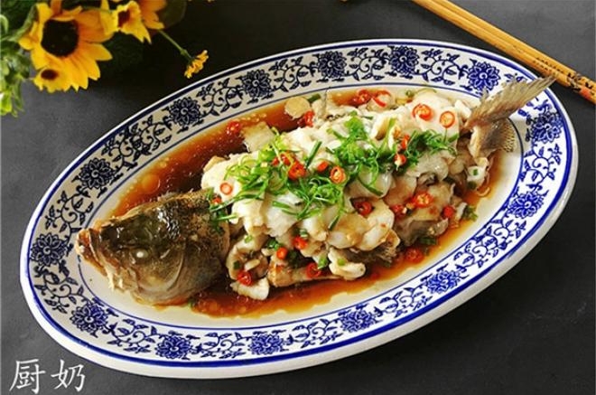 响油鲈鱼