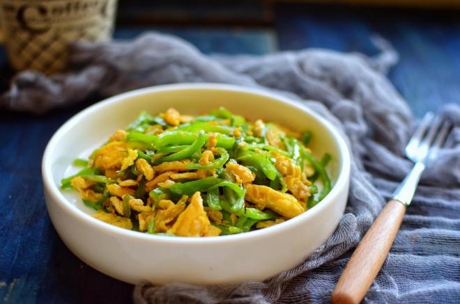 尖椒丝炒鸡蛋