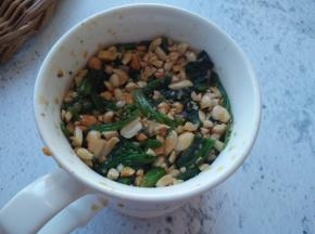 装在杯子，压实