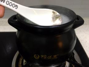 煮开后将表面浮末去掉