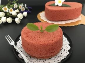 出炉后，再垂直震2下，然后倒扣晾凉，脱模就可以了！