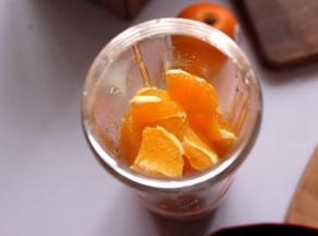 盖上盖子开始启动果汁杯即可。