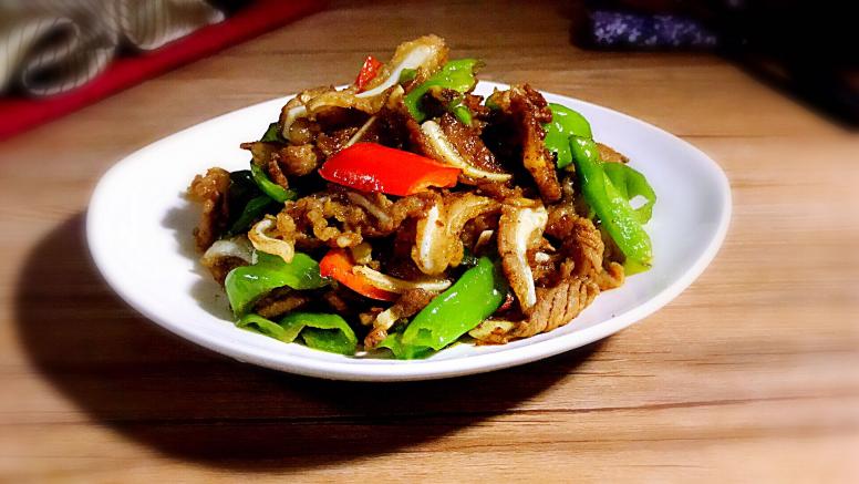 青椒炒猪脆骨
