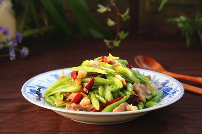 辣椒瘦肉煸四季豆