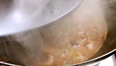 转小火慢炖一小时