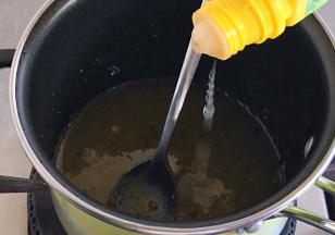 再加入几滴柠檬汁