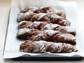 盖上保鲜膜再次发酵40分钟，发酵到位的面包