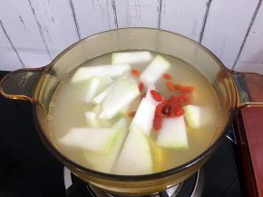 加入冬瓜和枸杞