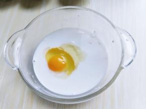 加入鸡蛋。