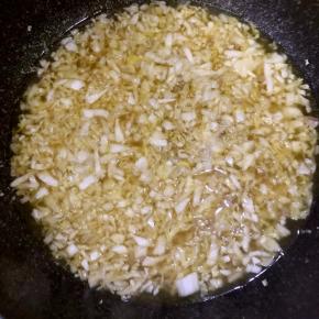 加入高汤及适量的水