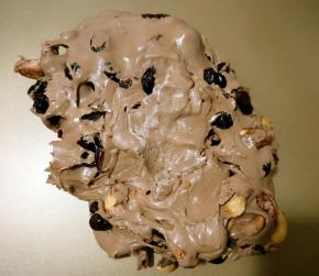 倒入不粘烤盘中。