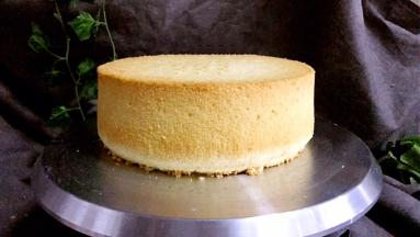 拿出震动排出热气，再倒扣至冷透脱模