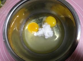 全蛋加入糖粉