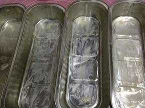 模具内部涂抹软化的黄油