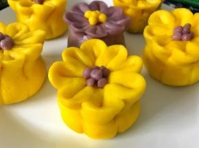 美味的花样豆沙包。