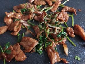 炒一下出锅即可